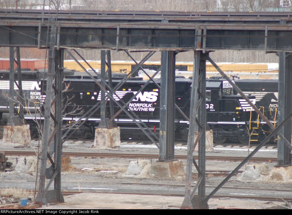 NS SD40-2 3232